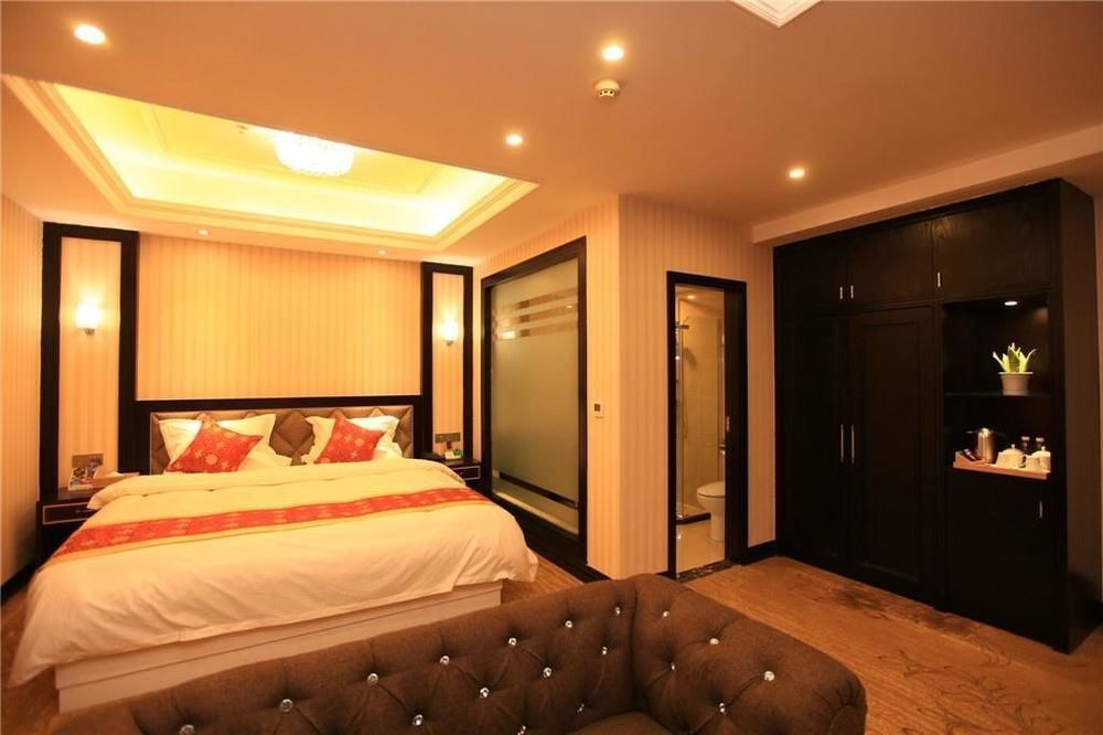 Jiayun Hotel Чънду Екстериор снимка