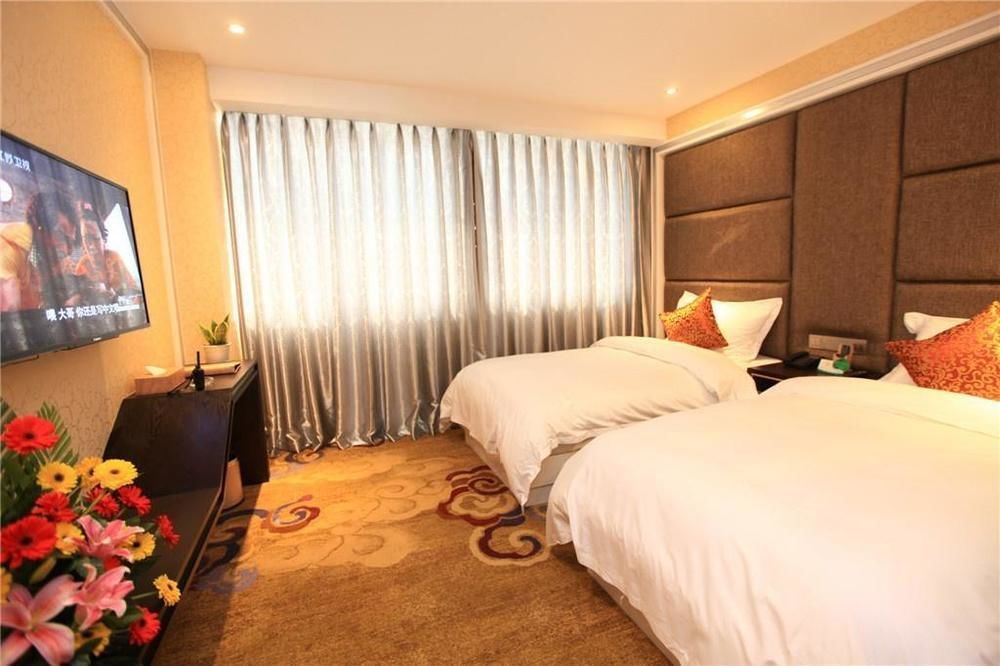 Jiayun Hotel Чънду Екстериор снимка
