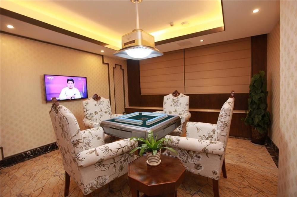 Jiayun Hotel Чънду Екстериор снимка