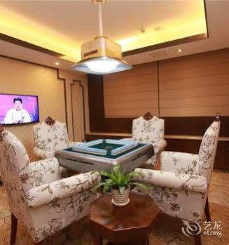 Jiayun Hotel Чънду Екстериор снимка